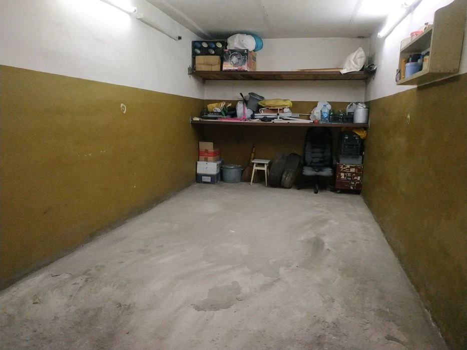 Продам кирпичный гараж 124 в гаражном кооперативе ФЭД 1 на 1