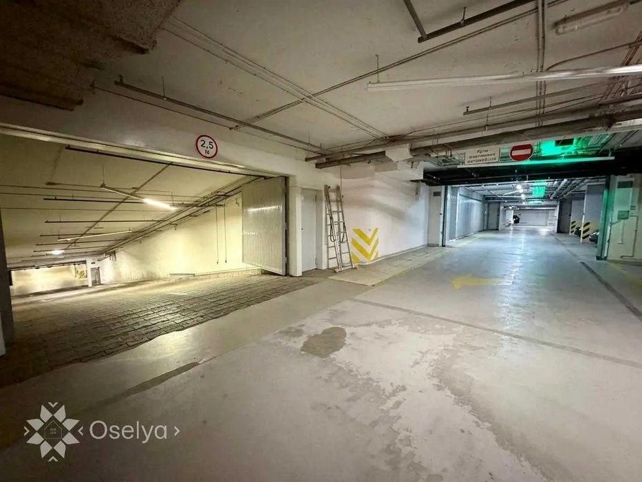Без % Продаж паркомісця в ЖК «Бульвар Фонтанів» 17.40 м²