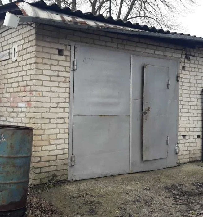 Гараж, автокооператив "БЕРІЗКА", вул. Тополянська