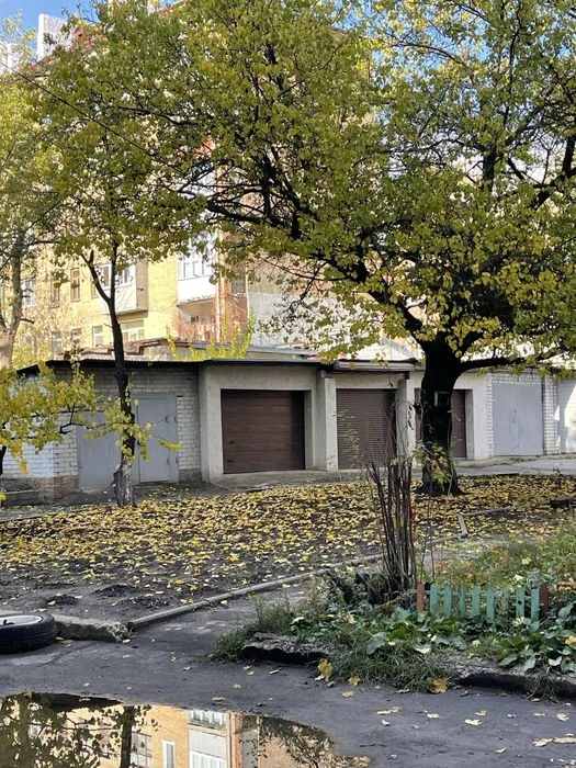 Гараж від власника вул. Чайковська, 15 (Михайля Семенка)
