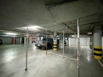 Продам сімейне паркомісце на Новопечерських Липках