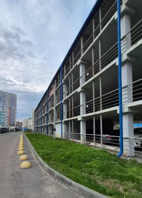 Продаю машиномісце  в ЖК "Левада" по вул. Лисаветинська.