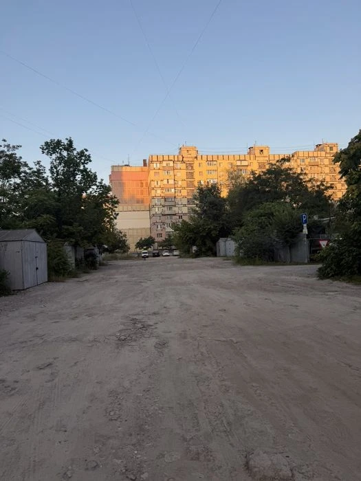 продам гараж металевий
