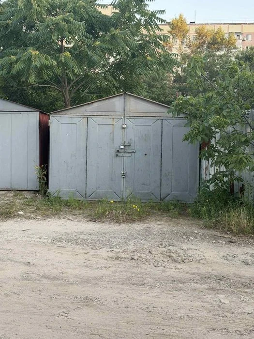 продам гараж металевий