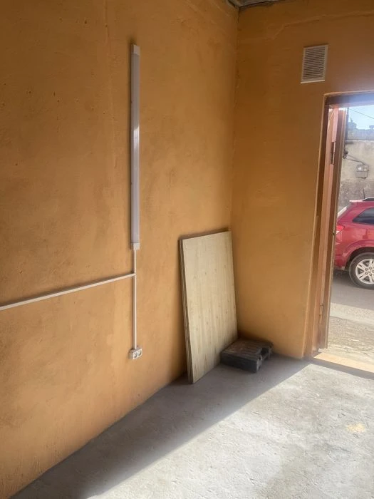 I am selling a garage...