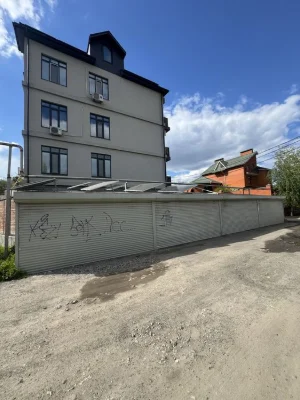 Продам парковочное место под навесом жм Победа