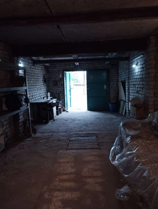 Продам гараж Косиора, р-н Северного рынка, кирпич, 59 м.кв.