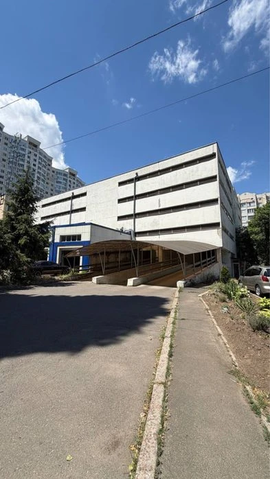 Продажа машино- место Маршала  Говорова 7-а