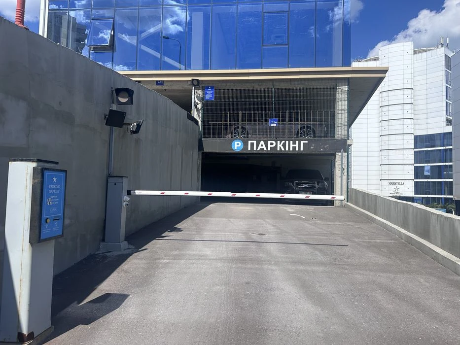Паркинги в отеле Маристелла у моря