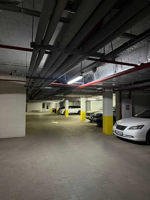 Space on Nedelina (5 Fontana) Parking + storage room in pro