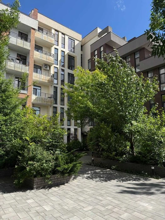 Space on Nedelina (5 Fontana) Parking + storage room in pro
