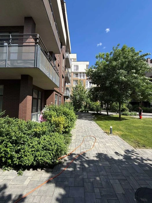 Space on Nedelina (5 Fontana) Parking + storage room in pro