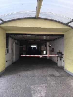 Продам паркінг місце  по вул. Тополина, 10А від власника
