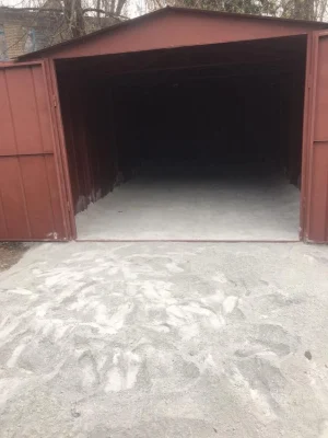 I will sell a garage in the yard