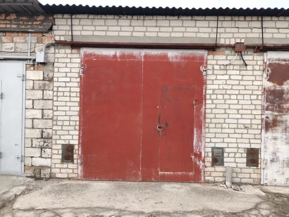 Продам капитальный гараж с ямой и подвалом,кооператив "Зодиа