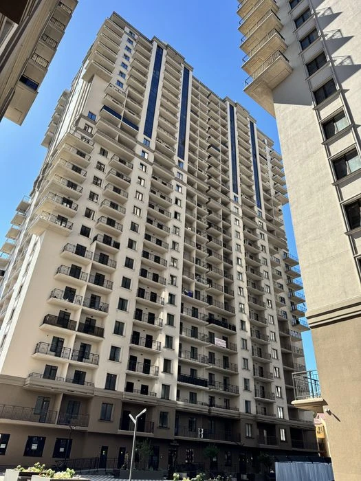 Продам семейное паркоместо. Акрополь 3 . 1 уровень