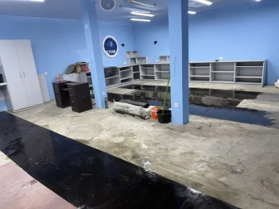 Помищение,Гараж с ремонтом 90 кв метров