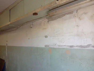 I am selling 2 garages.