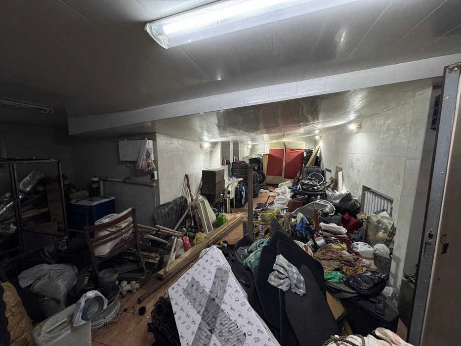 I will sell a stone garage of 100 m2