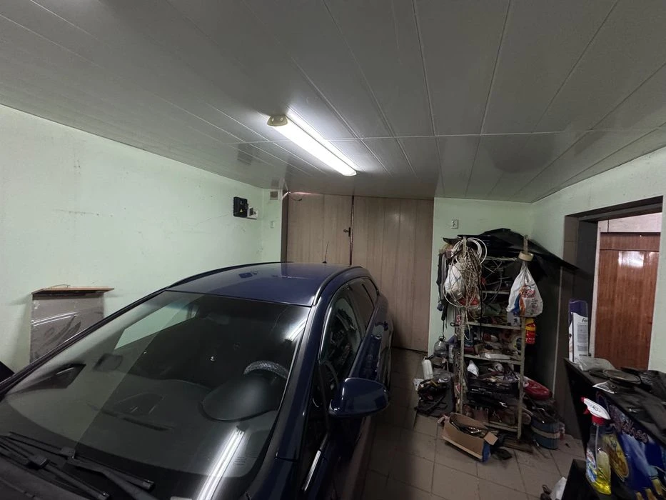 I will sell a stone garage of 100 m2