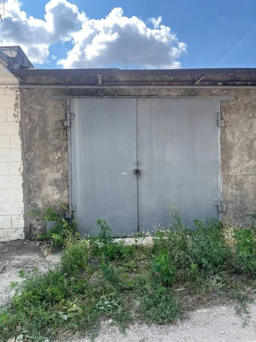 Garage for sale. Khortytskyi district