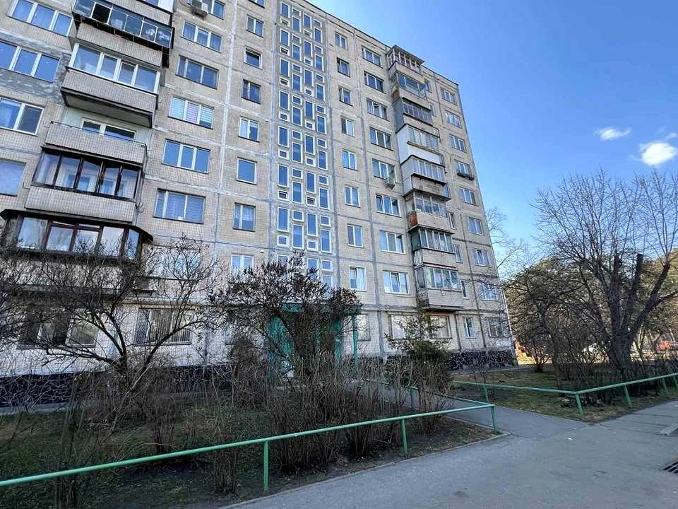Apartment. Kyiv, Milyutenko St.