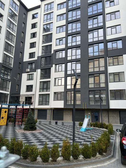 Продається гараж 18 м2 мікрорайон Пасічна вулиця Загвіздянсь