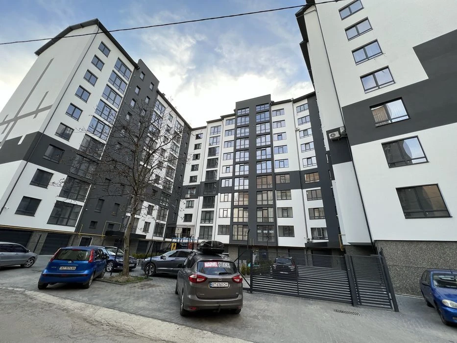 Продається гараж 18 м2 мікрорайон Пасічна вулиця Загвіздянсь