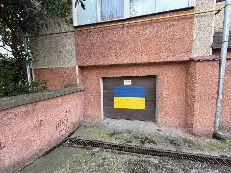 Продаж гаражу по вулиці Коновальця 108