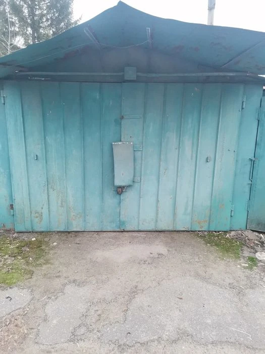 Гараж на Інститут зв'язку