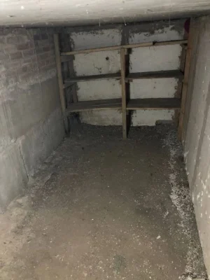Продам 2 гаражі поруч з центром