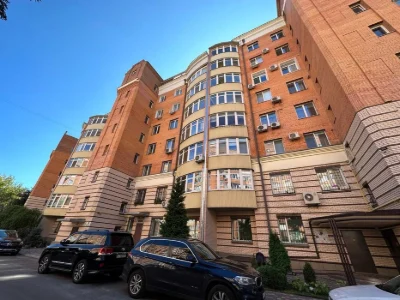 Паркомісце в одному з кращий ЖК міста на Соборності 40в