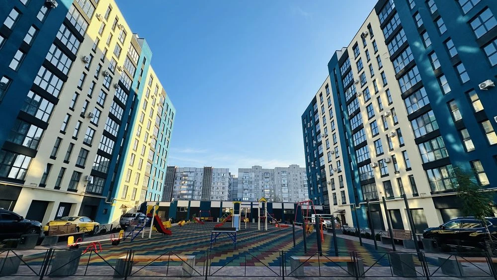Продам Гараж площею 24,6 кв.м в ЖК Лагуна  на Митниці.