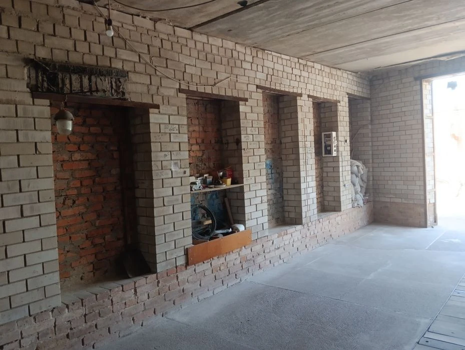 Продам гараж на Половках кооп.Колос(ворота 3 на 3)
