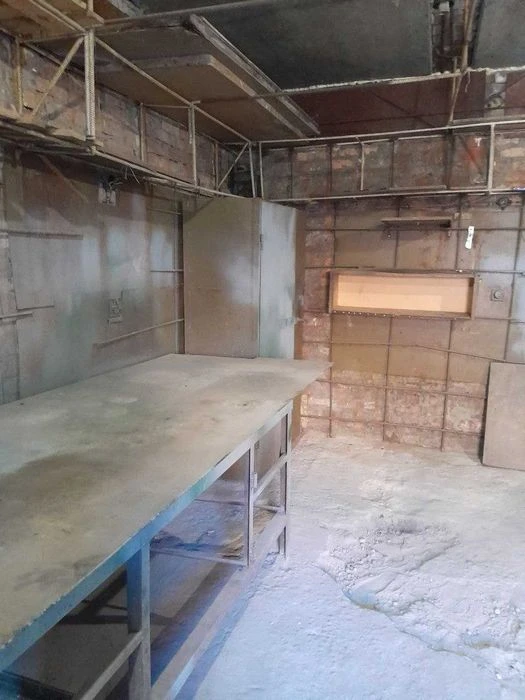 Продам гараж, Інститут зв'язку