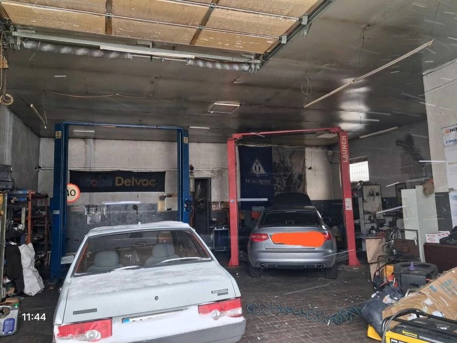 .Продаж великого гаражного боксу під СТО у автокооперативі.