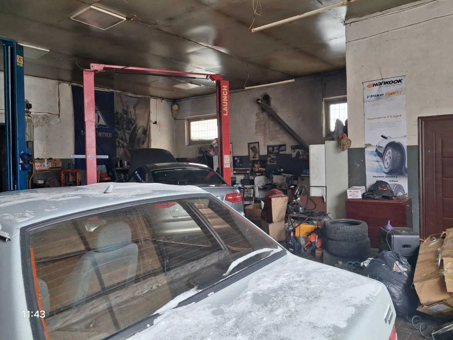.Продаж великого гаражного боксу під СТО у автокооперативі.