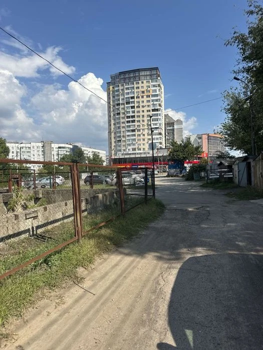 Пропонуємо до продажу гараж в кооперативі на Митниці