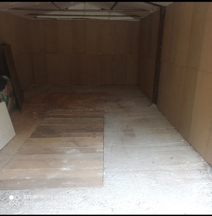 Продам гараж, склад  або місце під свій гараж