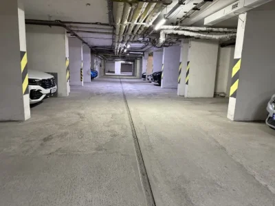 Продаж паркомісця біля Любави Святотроїцька