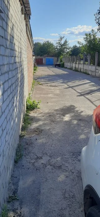 М. Черкаси . Продам кирпичний гараж кооператив "звязківець"