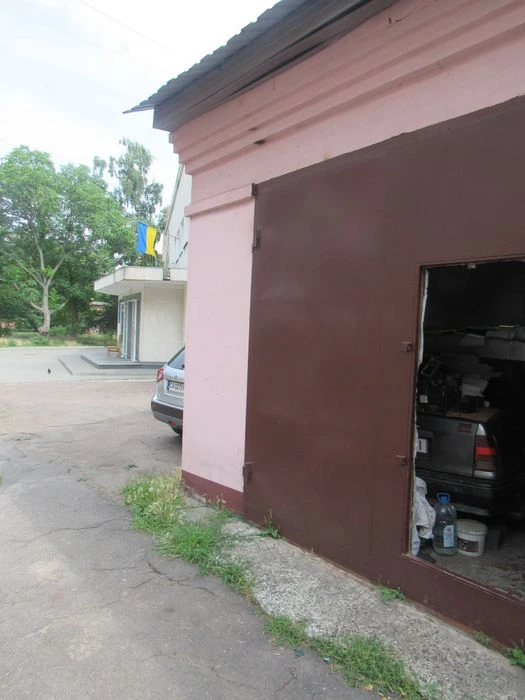 ЦІНУ ЗНИЖЕНО! Продам гараж в самому ЦЕНТРІ по вул.Хрещатик