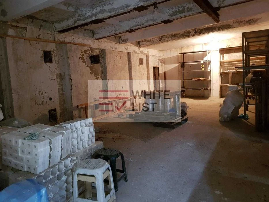 великий гараж  на дві машини, р-н Фастівської лакарні