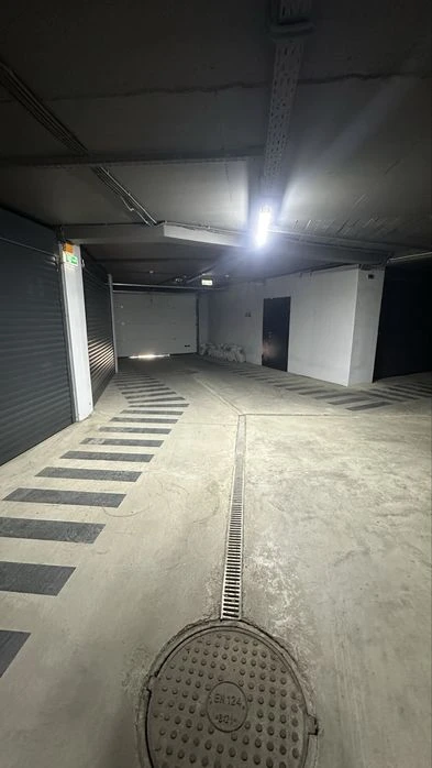 Продаж; Паркомісце (2 шт.); Чернівці; Новобудова; вул . Геро