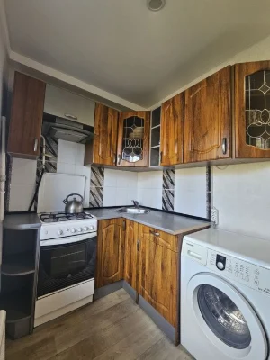 Продам 1 комнатную метро Нивки.