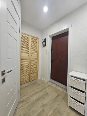 Продам 1 комнатную метро Нивки.