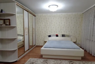 Продається укомплектований двоповерховий будинок на Старому
