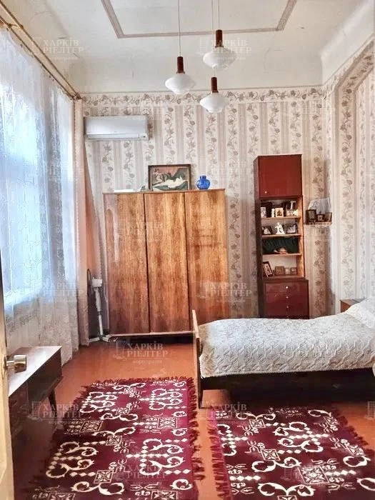 D1M I will sell a 3-room apartment in the historic center of the city.