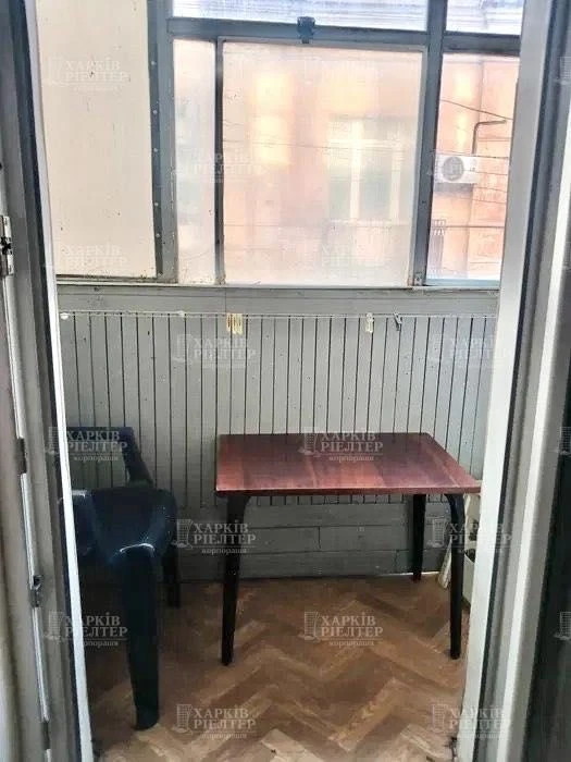 D1M I will sell a 3-room apartment in the historic center of the city.