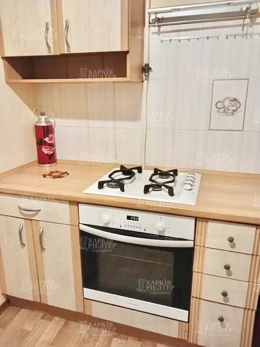 D1M I will sell a 3-room apartment in the historic center of the city.